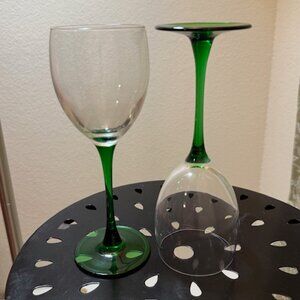 Vintage Luminarc Made in France Green Stemmed Wine Glasses pair 6 oz, pour